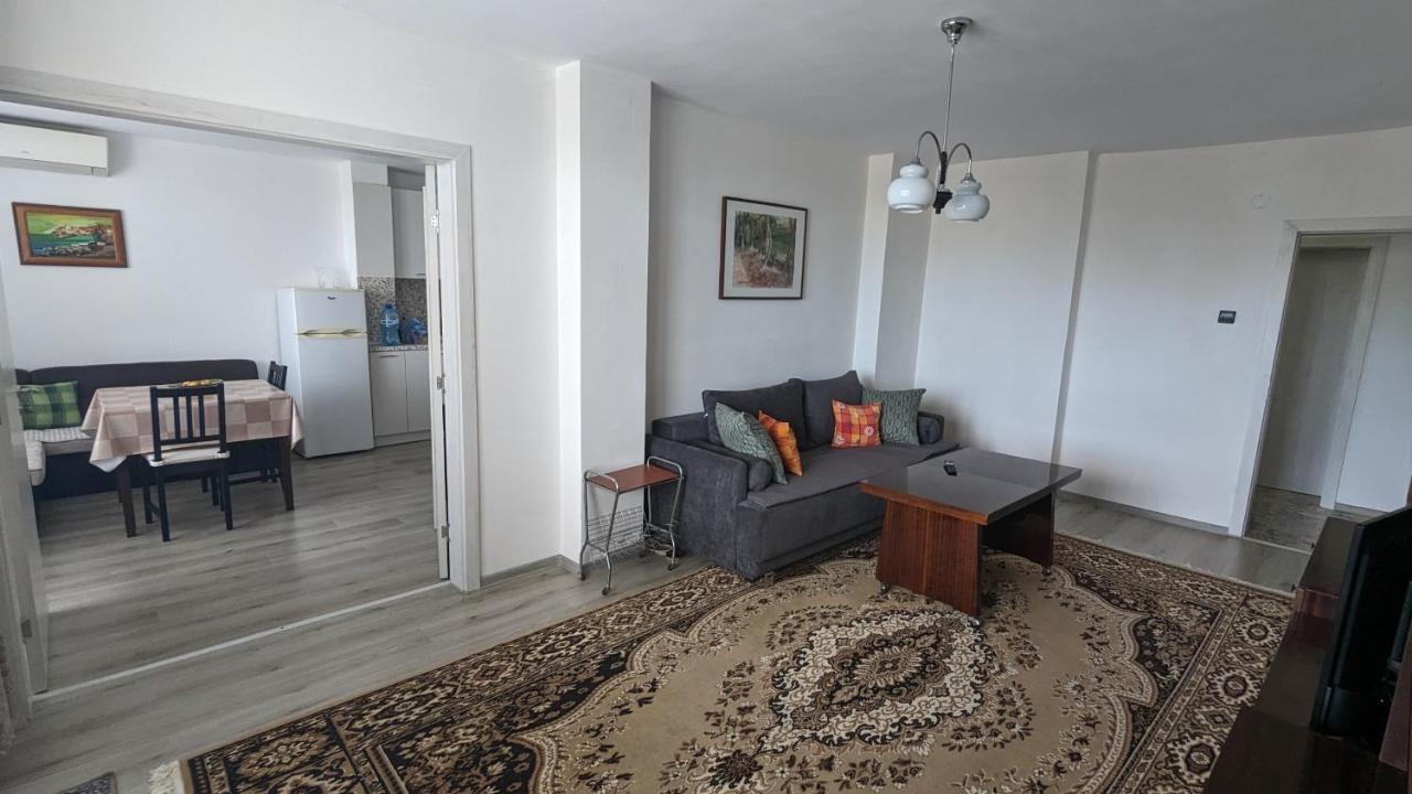 Roza Apartment Varna Exteriör bild