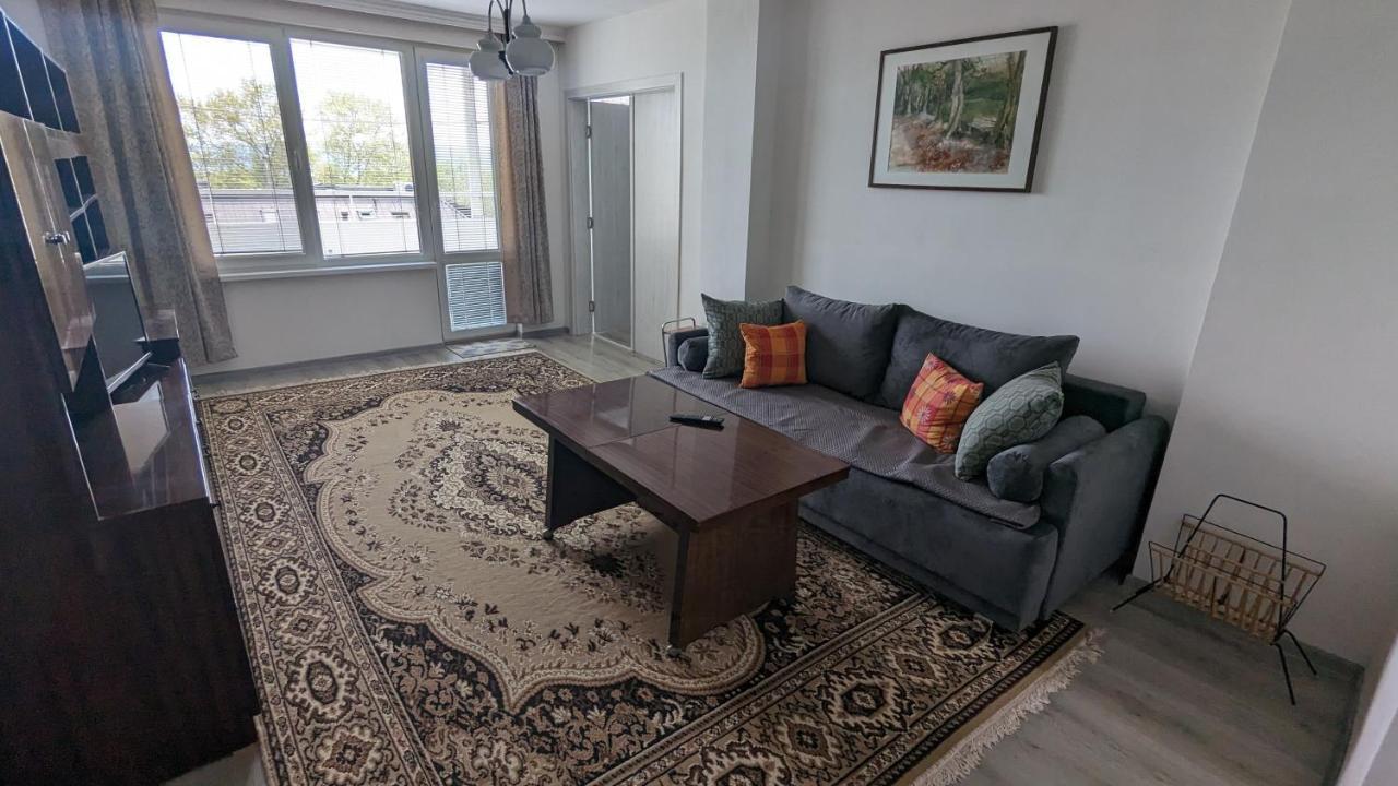 Roza Apartment Varna Exteriör bild