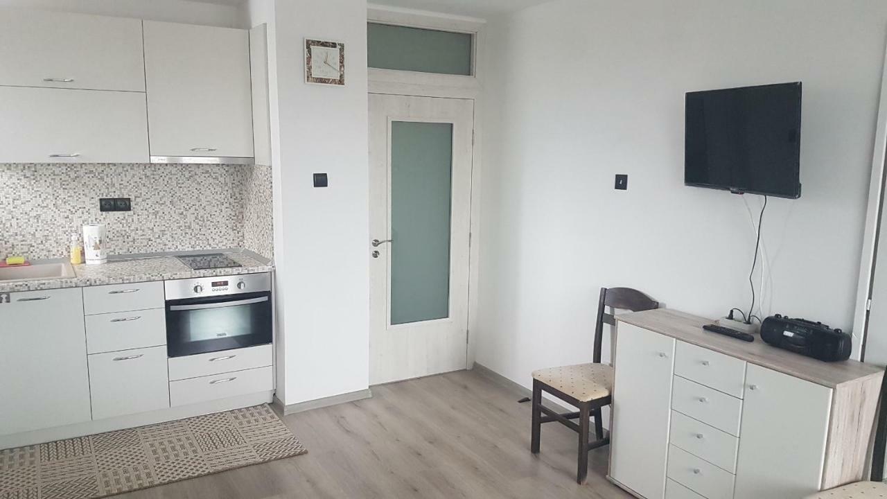 Roza Apartment Varna Exteriör bild