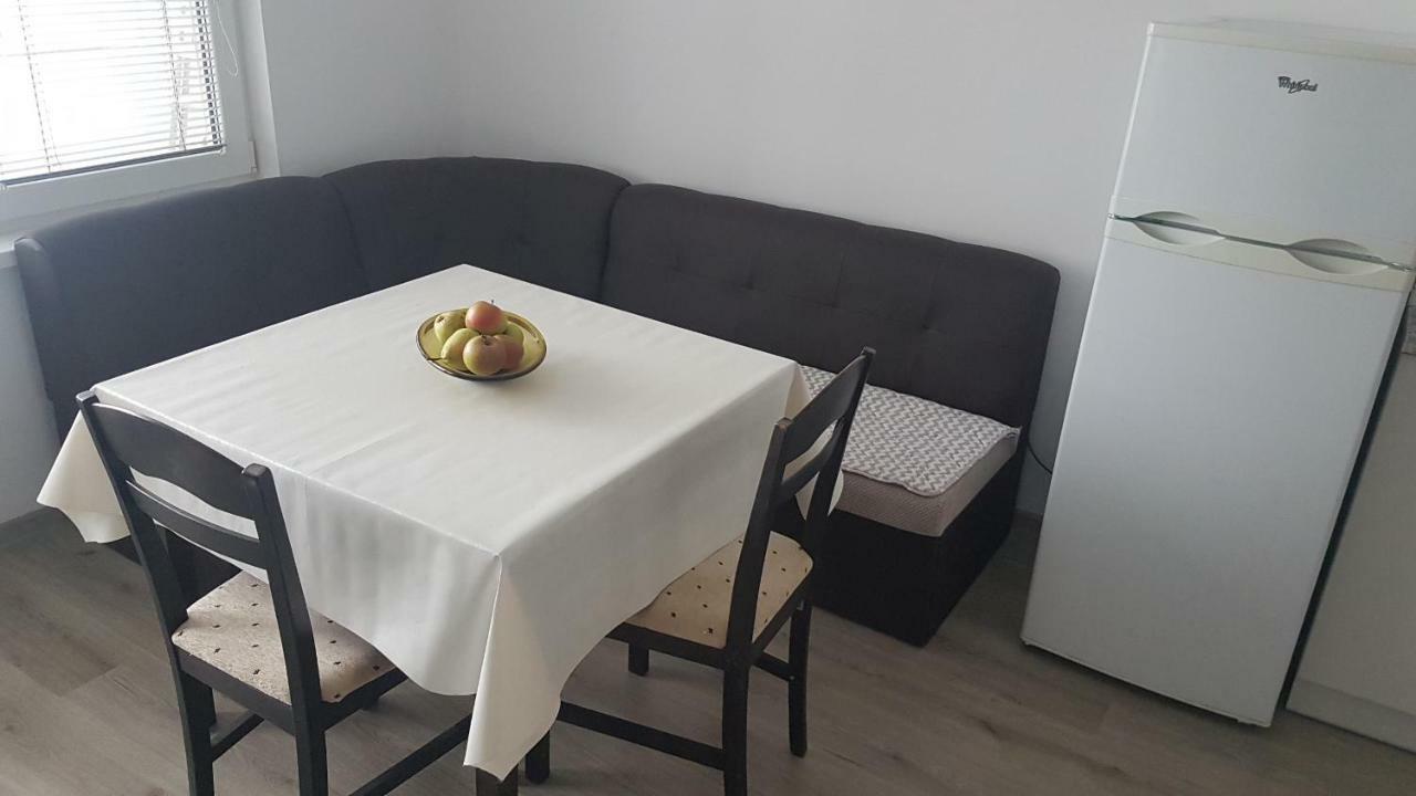 Roza Apartment Varna Exteriör bild